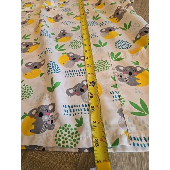 Divine Stretch By JDM White KOALA BEAR Lemon Scrub Top Short Sleeve Sz XL - Picture 4 of 6